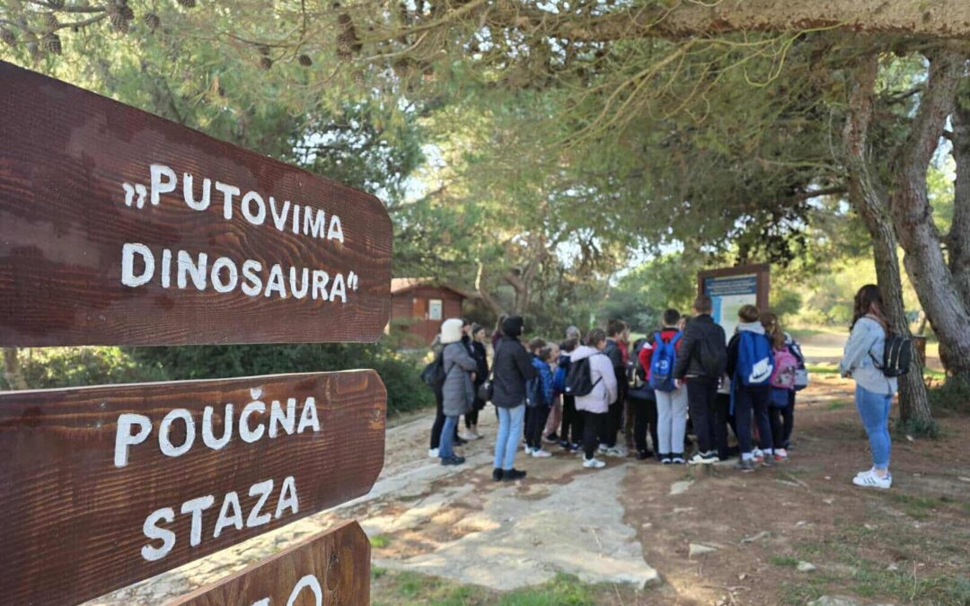 Putovima dinosaura